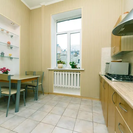 Apartment Baseina Khreschatyk Kyiv Exterior photo