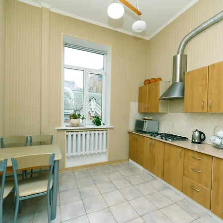 Apartment Baseina Khreschatyk Kyiv Exterior photo