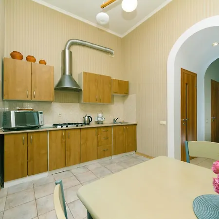 Apartment Baseina Khreschatyk Kyiv Exterior photo