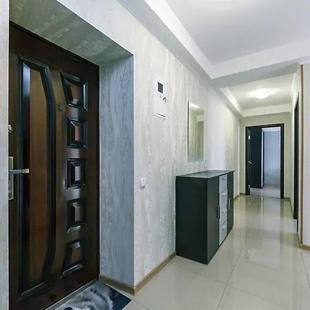 Apartment Baseina Khreschatyk Kyiv Exterior photo